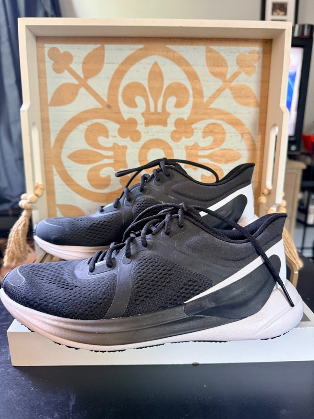 lululemon Blissfeel 2 Running Shoe, Black/White colorway. Size 8 NWOT
